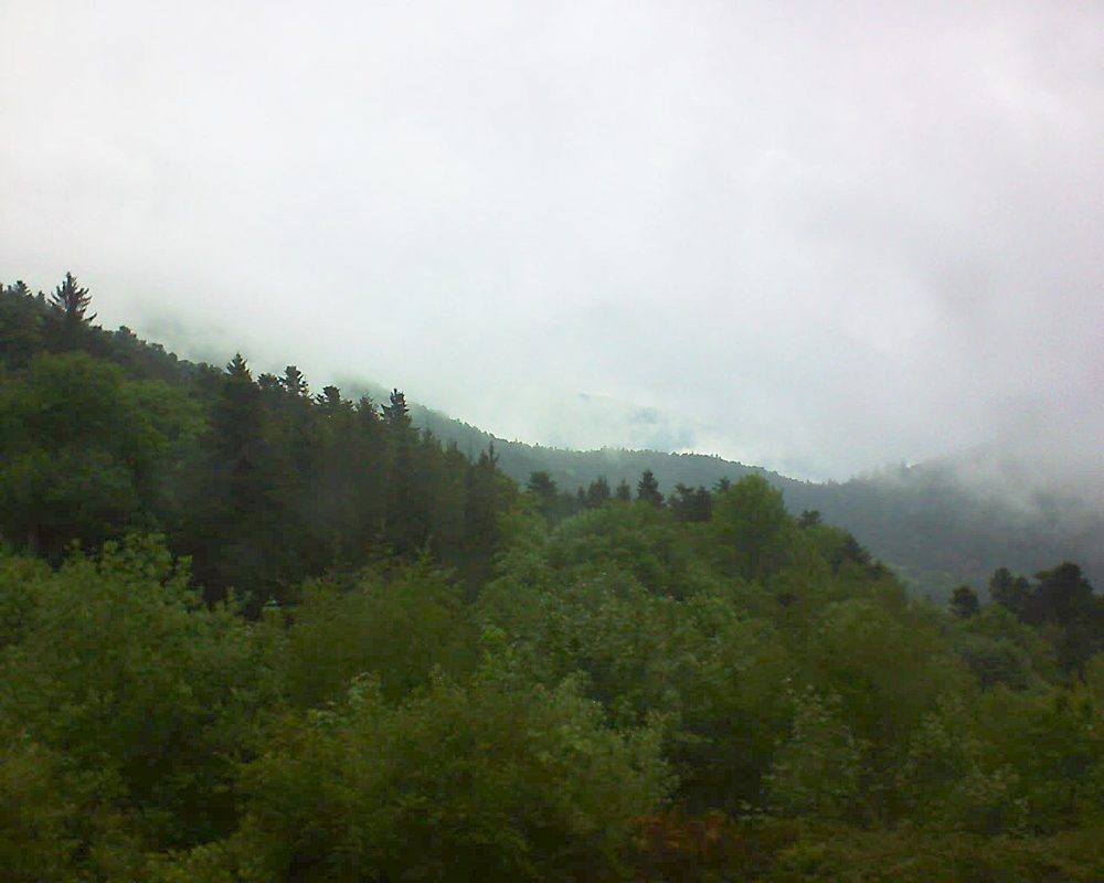 Le petit ballon vu depuis le Domaine Langmatt à Murbach le 16.05.2018 à 14:00 Le petit ballon (Alsace, Vosges) le 16.05.2018 à 14:00