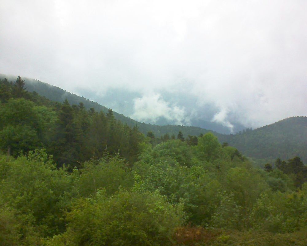 Le petit ballon vu depuis le Domaine Langmatt à Murbach le 16.05.2018 à 15:45 Le petit ballon (Alsace, Vosges) le 16.05.2018 à 15:45