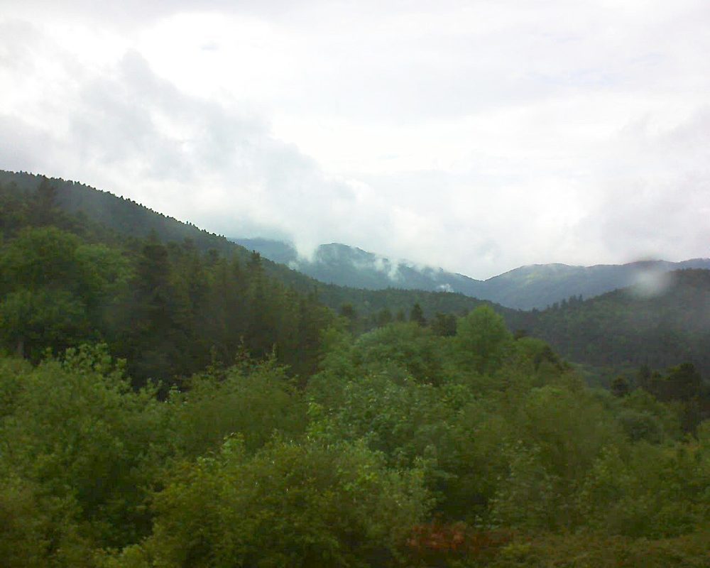 Le petit ballon vu depuis le Domaine Langmatt à Murbach le 16.05.2018 à 17:30 Le petit ballon (Alsace, Vosges) le 16.05.2018 à 17:30