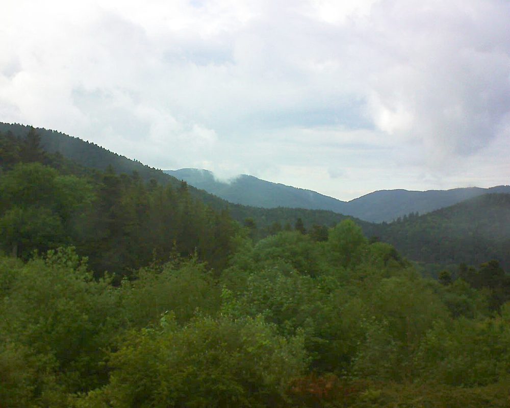 Le petit ballon vu depuis le Domaine Langmatt à Murbach le 16.05.2018 à 18:30 Le petit ballon (Alsace, Vosges) le 16.05.2018 à 18:30