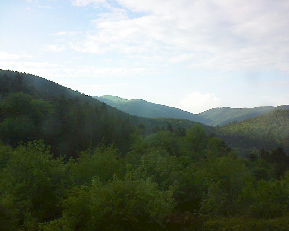 Le petit ballon vu depuis le Domaine Langmatt à Murbach le 16.05.2018 à 19:15 Le petit ballon (Alsace, Vosges) le 16.05.2018 à 19:15