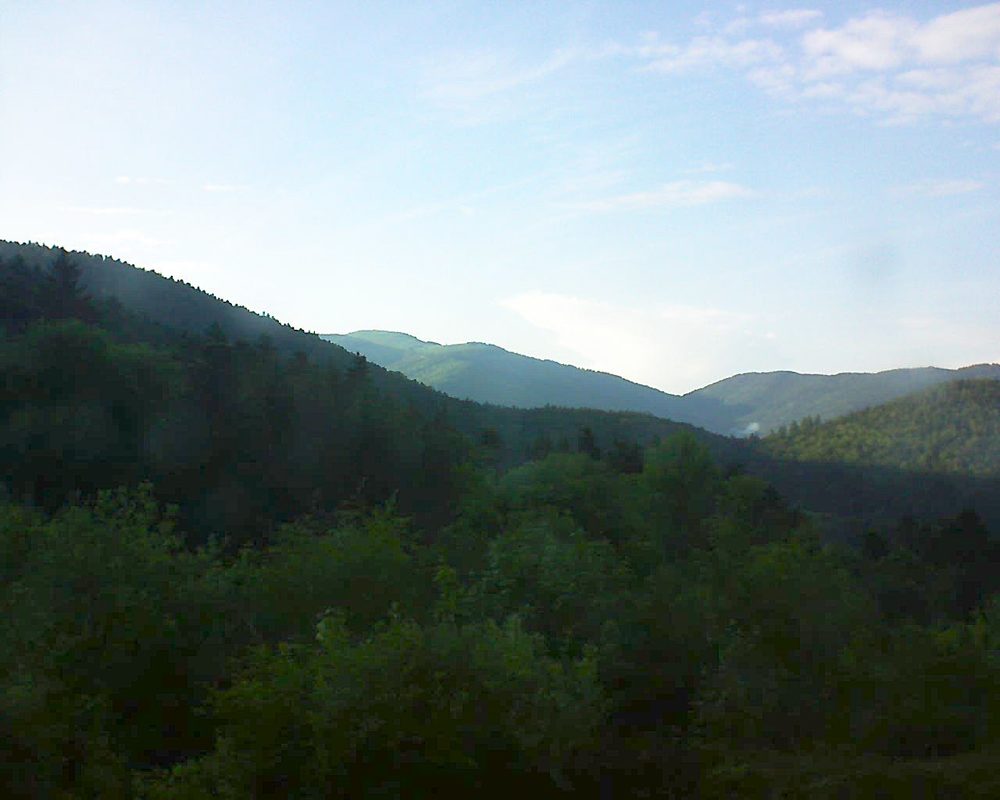 Le petit ballon vu depuis le Domaine Langmatt à Murbach le 16.05.2018 à 19:30 Le petit ballon (Alsace, Vosges) le 16.05.2018 à 19:30