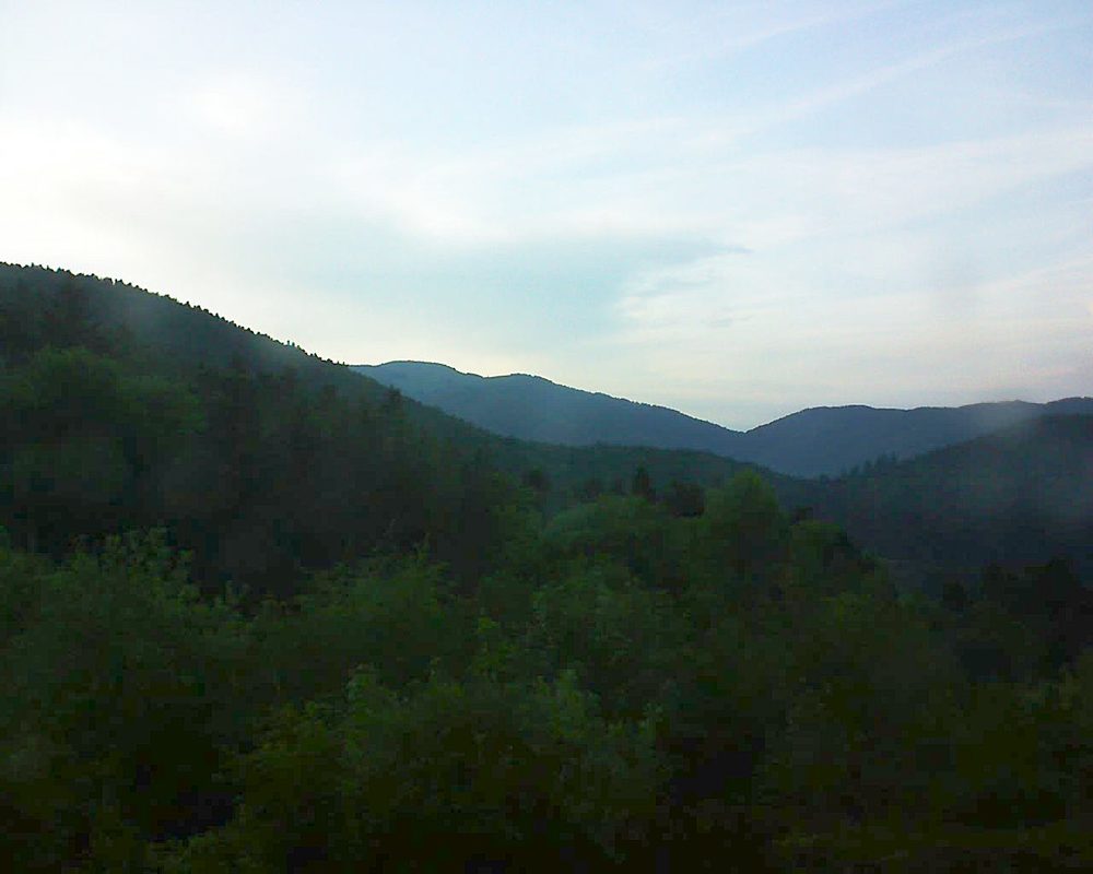 Le petit ballon vu depuis le Domaine Langmatt à Murbach le 16.05.2018 à 20:30 Le petit ballon (Alsace, Vosges) le 16.05.2018 à 20:30
