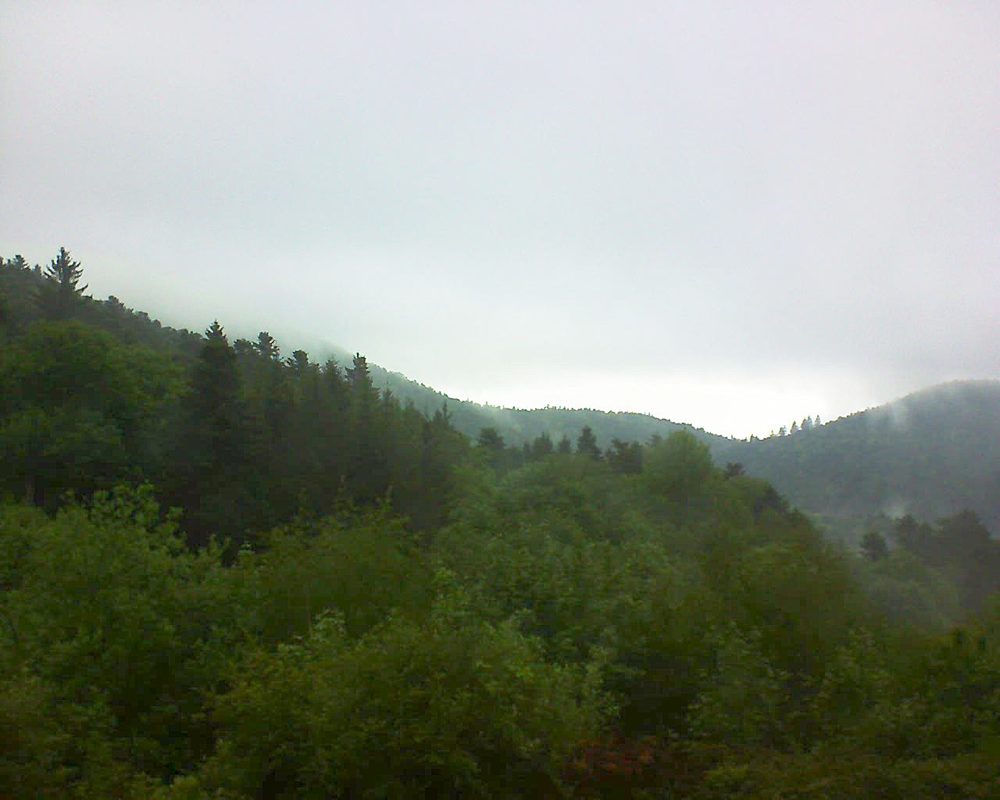 Le petit ballon vu depuis le Domaine Langmatt à Murbach le 17.05.2018 à 08:30 Le petit ballon (Alsace, Vosges) le 17.05.2018 à 08:30