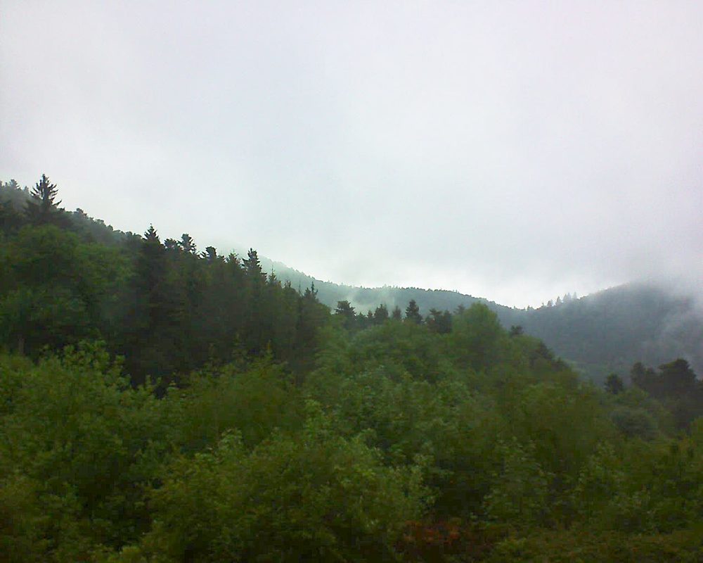 Le petit ballon vu depuis le Domaine Langmatt à Murbach le 17.05.2018 à 08:45 Le petit ballon (Alsace, Vosges) le 17.05.2018 à 08:45
