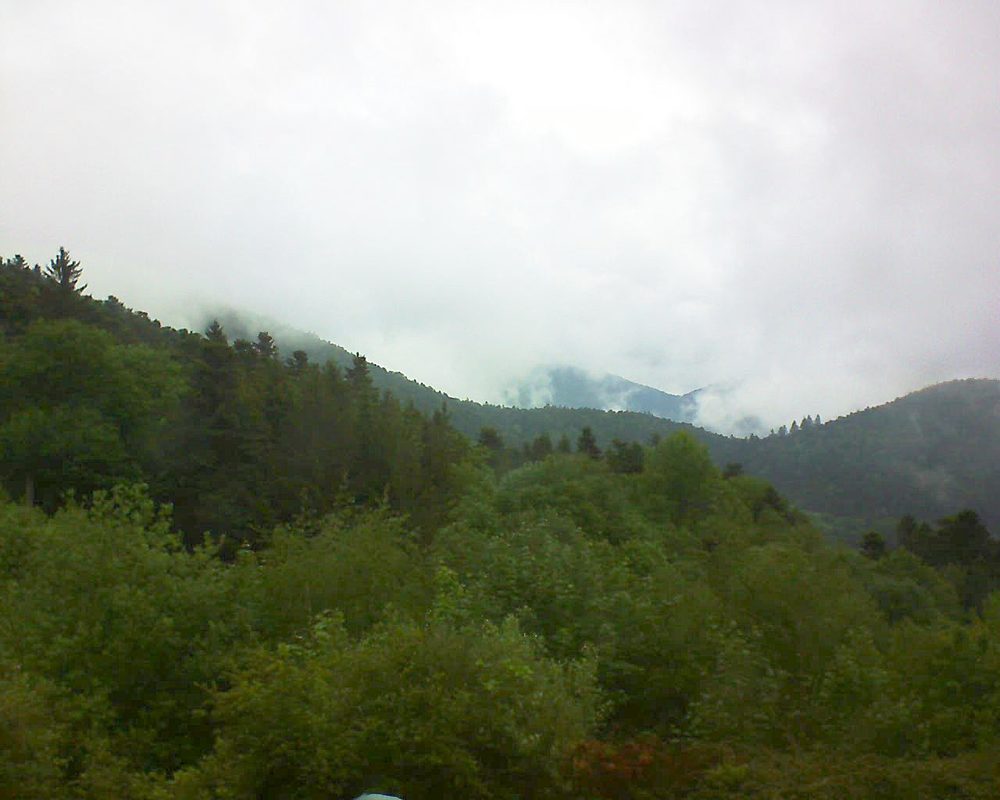 Le petit ballon vu depuis le Domaine Langmatt à Murbach le 17.05.2018 à 10:00 Le petit ballon (Alsace, Vosges) le 17.05.2018 à 10:00