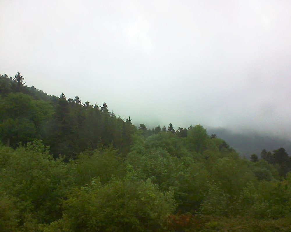 Le petit ballon vu depuis le Domaine Langmatt à Murbach le 17.05.2018 à 11:15 Le petit ballon (Alsace, Vosges) le 17.05.2018 à 11:15