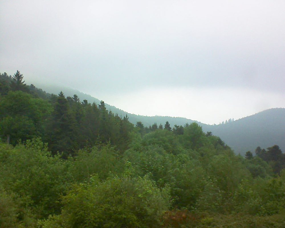 Le petit ballon vu depuis le Domaine Langmatt à Murbach le 17.05.2018 à 17:15 Le petit ballon (Alsace, Vosges) le 17.05.2018 à 17:15