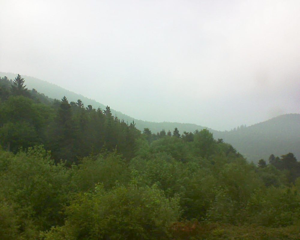 Le petit ballon vu depuis le Domaine Langmatt à Murbach le 17.05.2018 à 18:15 Le petit ballon (Alsace, Vosges) le 17.05.2018 à 18:15
