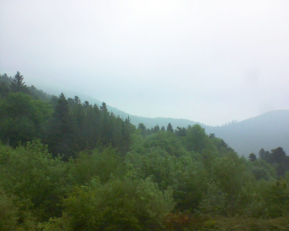 Le petit ballon vu depuis le Domaine Langmatt à Murbach le 17.05.2018 à 19:00 Le petit ballon (Alsace, Vosges) le 17.05.2018 à 19:00