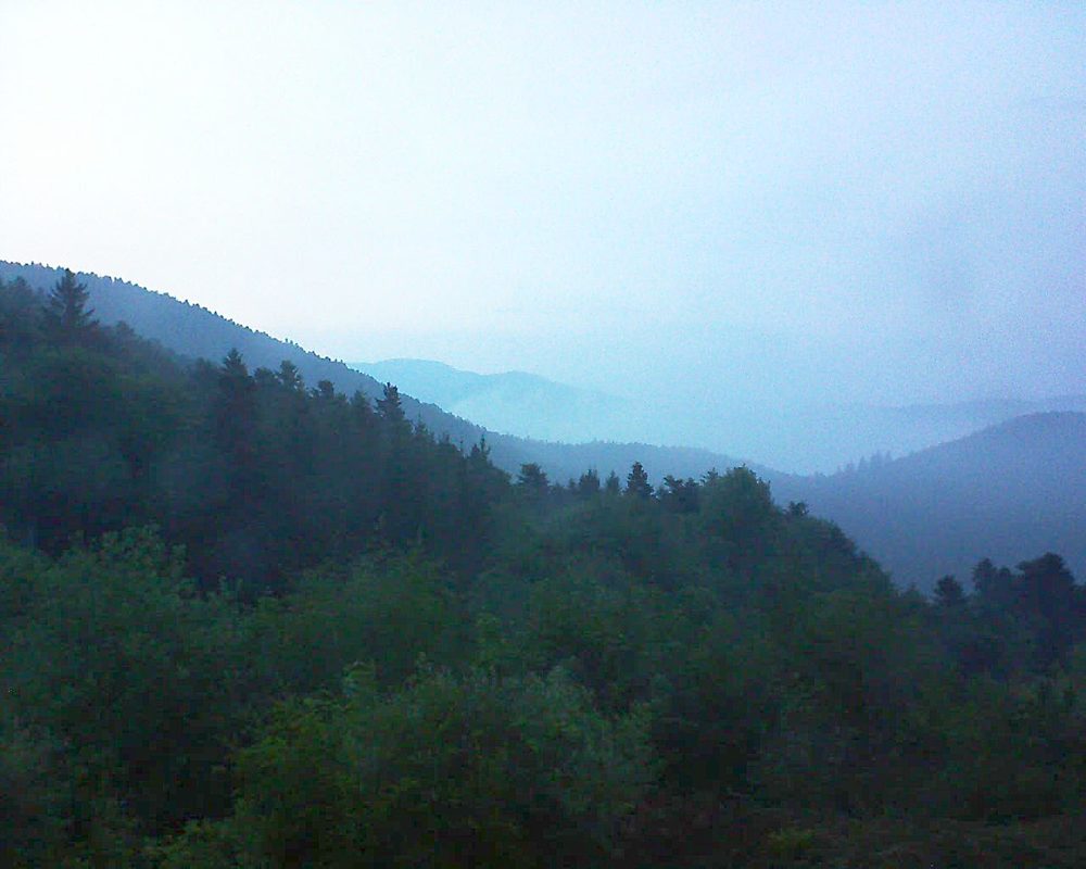 Le petit ballon vu depuis le Domaine Langmatt à Murbach le 17.05.2018 à 21:15 Le petit ballon (Alsace, Vosges) le 17.05.2018 à 21:15