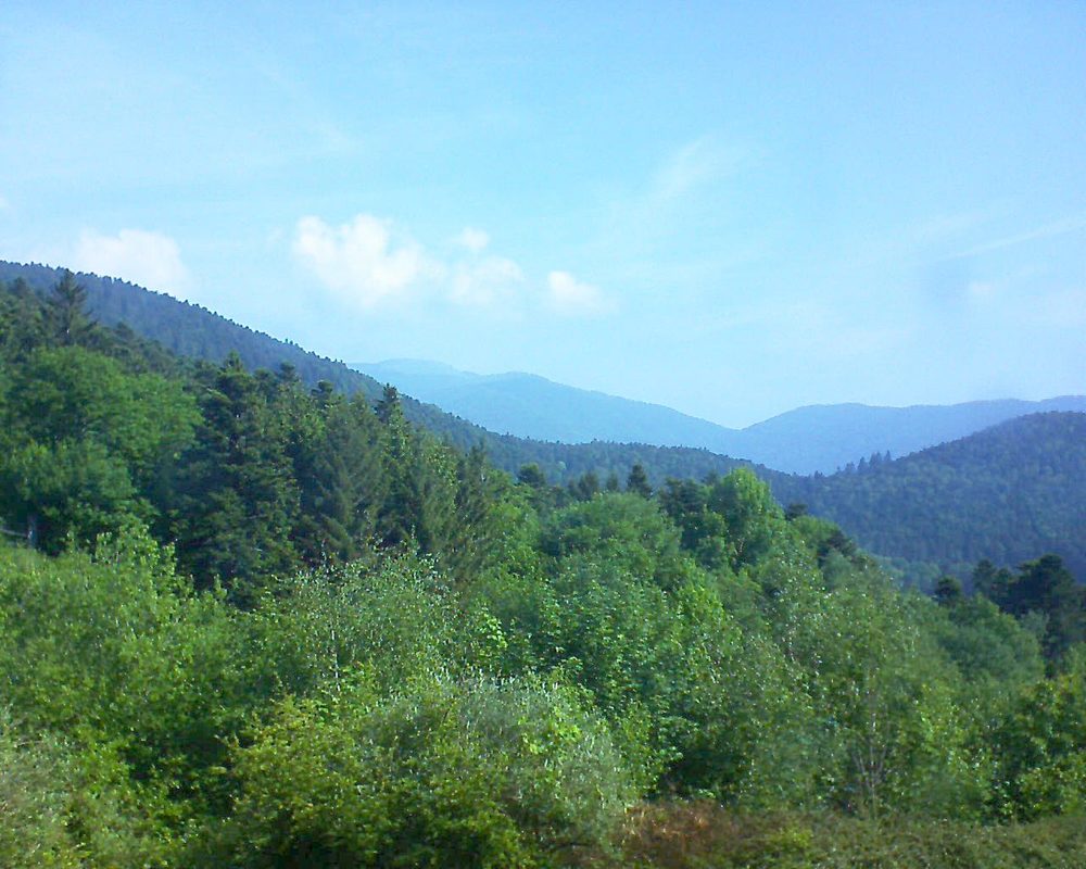 Le petit ballon vu depuis le Domaine Langmatt à Murbach le 18.05.2018 à 10:00 Le petit ballon (Alsace, Vosges) le 18.05.2018 à 10:00