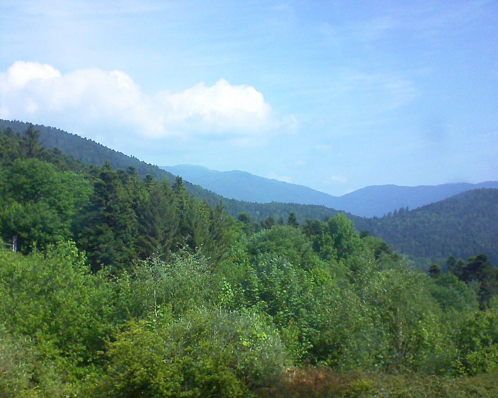 Le petit ballon vu depuis le Domaine Langmatt à Murbach le 18.05.2018 à 11:00 Le petit ballon (Alsace, Vosges) le 18.05.2018 à 11:00