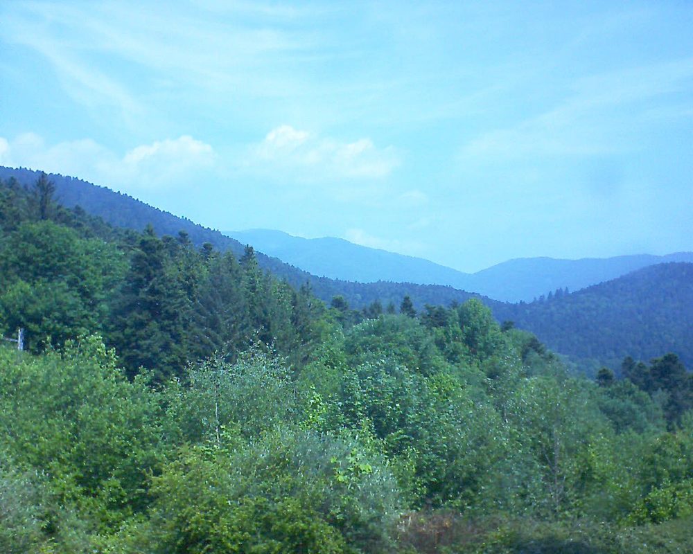 Le petit ballon vu depuis le Domaine Langmatt à Murbach le 18.05.2018 à 12:00 Le petit ballon (Alsace, Vosges) le 18.05.2018 à 12:00