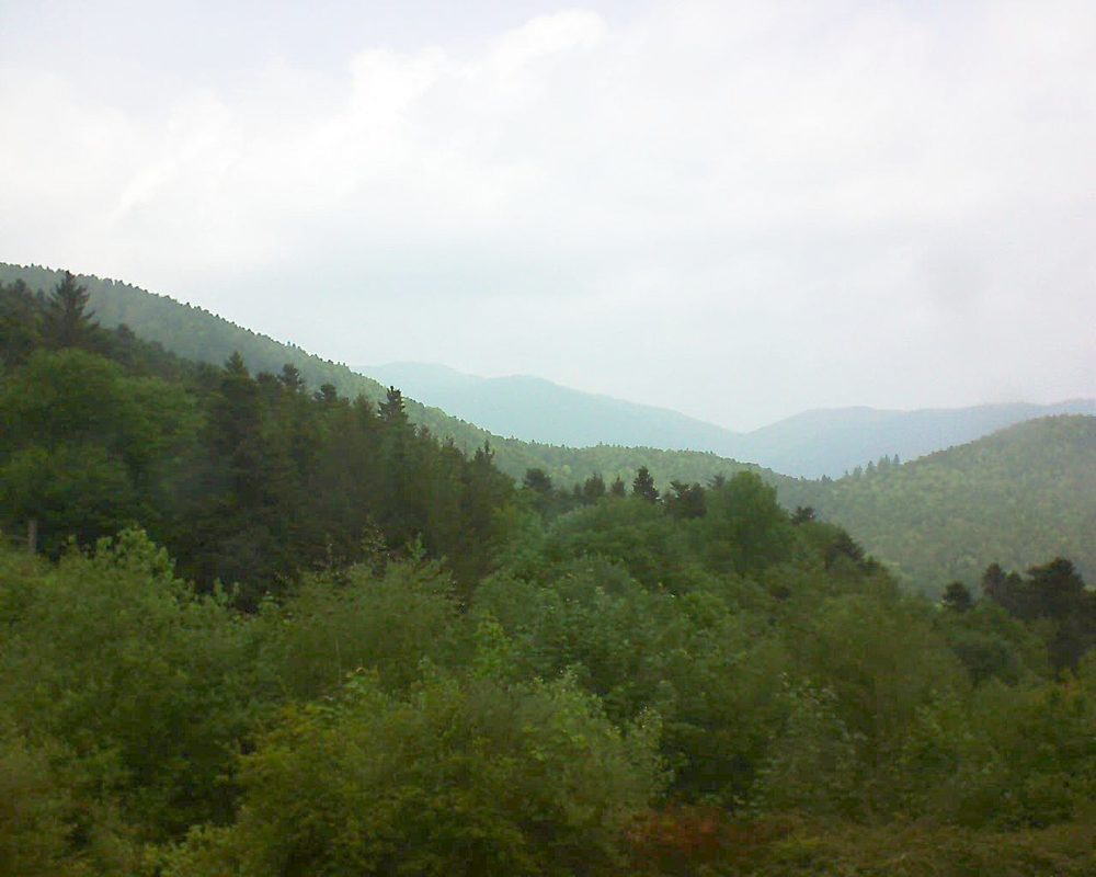 Le petit ballon vu depuis le Domaine Langmatt à Murbach le 18.05.2018 à 14:00 Le petit ballon (Alsace, Vosges) le 18.05.2018 à 14:00