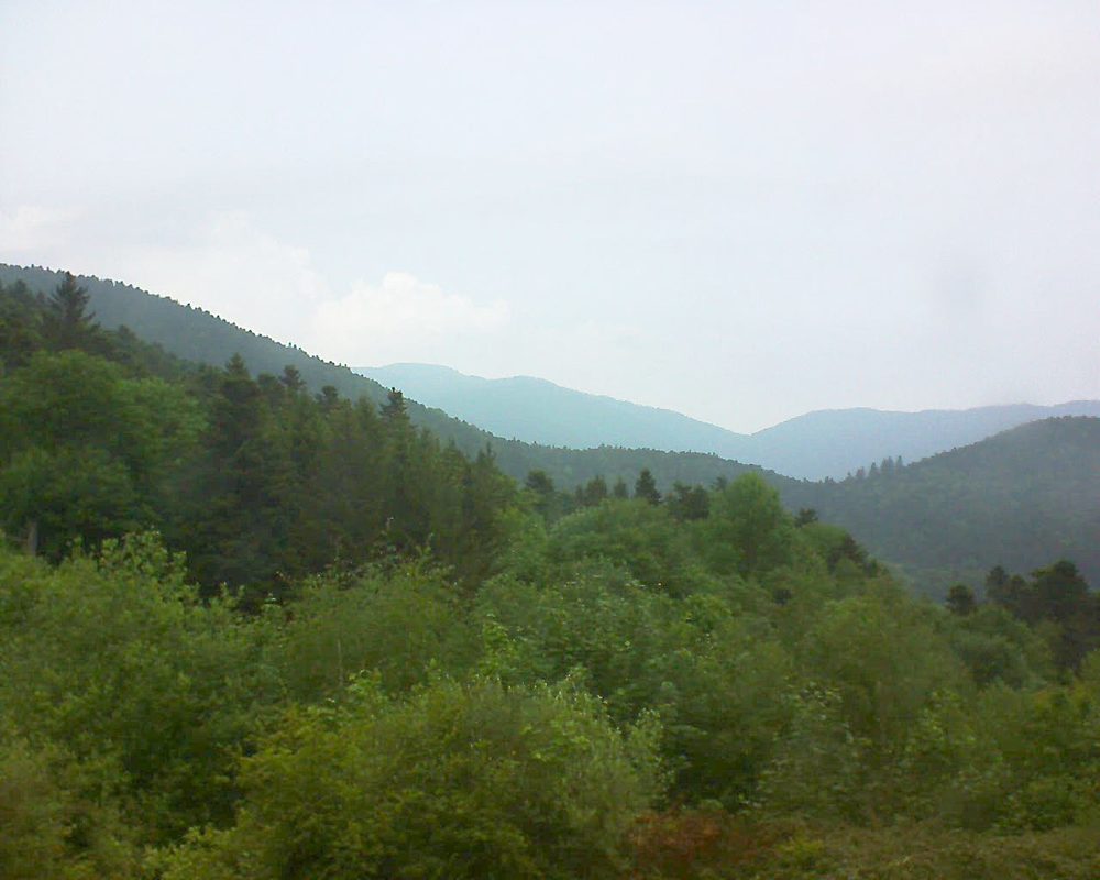 Le petit ballon vu depuis le Domaine Langmatt à Murbach le 18.05.2018 à 15:30 Le petit ballon (Alsace, Vosges) le 18.05.2018 à 15:30