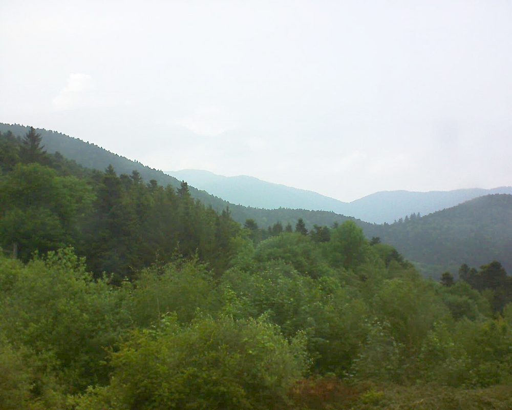 Le petit ballon vu depuis le Domaine Langmatt à Murbach le 18.05.2018 à 15:45 Le petit ballon (Alsace, Vosges) le 18.05.2018 à 15:45