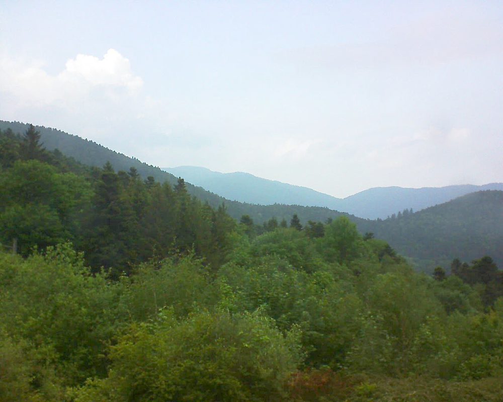 Le petit ballon vu depuis le Domaine Langmatt à Murbach le 18.05.2018 à 16:30 Le petit ballon (Alsace, Vosges) le 18.05.2018 à 16:30