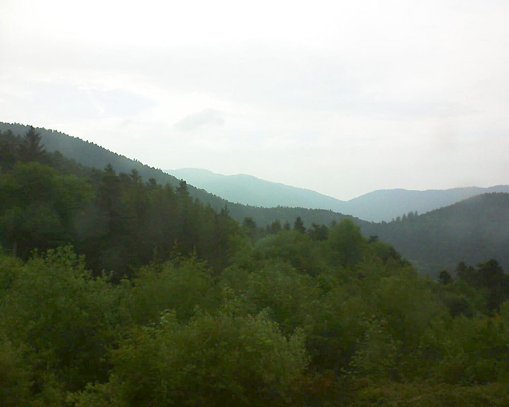 Le petit ballon vu depuis le Domaine Langmatt à Murbach le 18.05.2018 à 19:30 Le petit ballon (Alsace, Vosges) le 18.05.2018 à 19:30