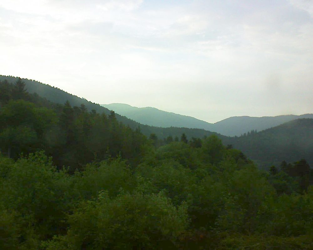 Le petit ballon vu depuis le Domaine Langmatt à Murbach le 18.05.2018 à 20:15 Le petit ballon (Alsace, Vosges) le 18.05.2018 à 20:15