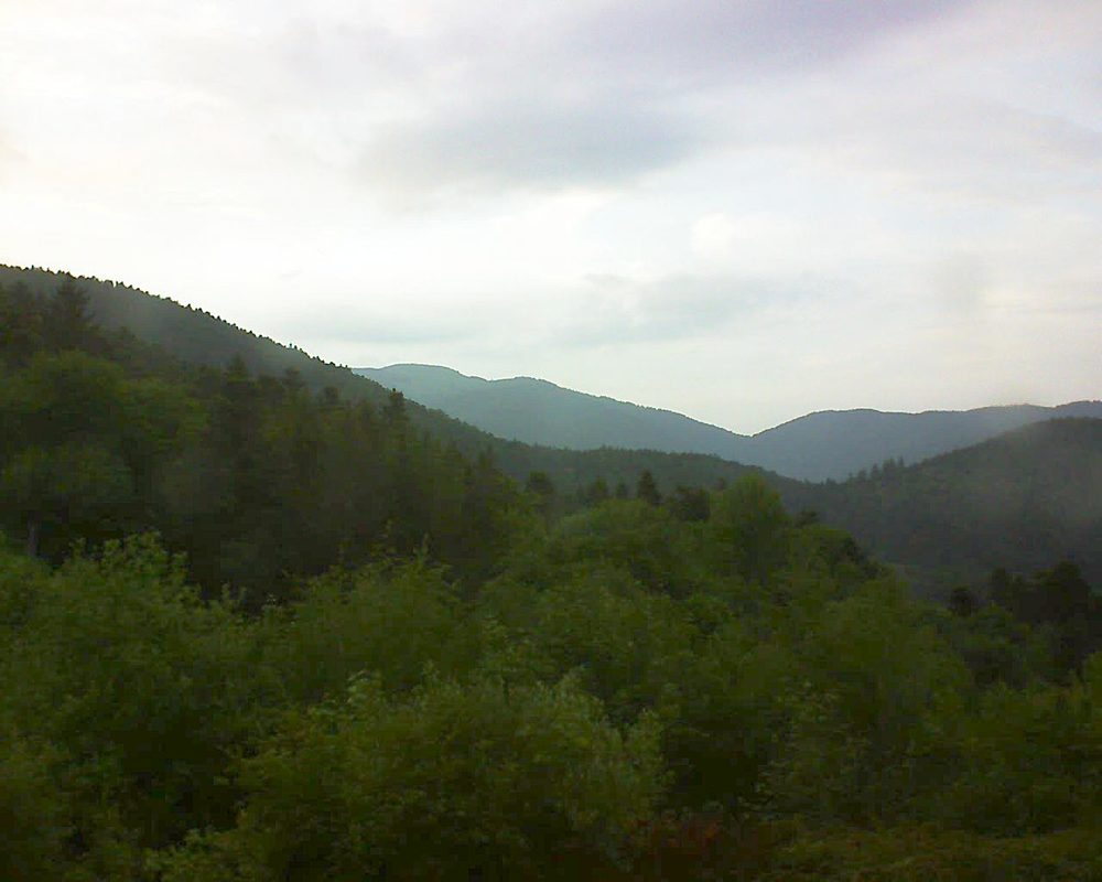 Le petit ballon vu depuis le Domaine Langmatt à Murbach le 18.05.2018 à 20:45 Le petit ballon (Alsace, Vosges) le 18.05.2018 à 20:45