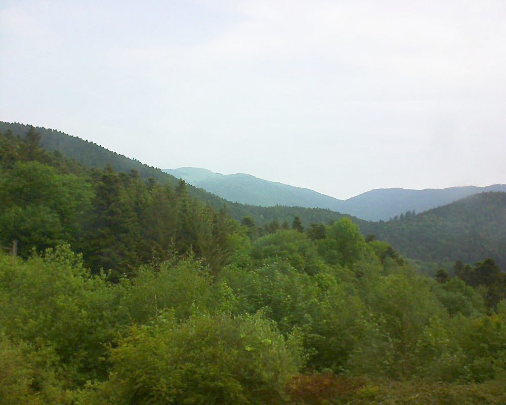 Le petit ballon vu depuis le Domaine Langmatt à Murbach le 19.05.2018 à 09:30 Le petit ballon (Alsace, Vosges) le 19.05.2018 à 09:30