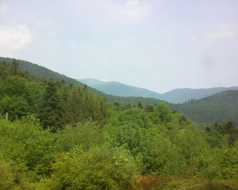 Le petit ballon vu depuis le Domaine Langmatt à Murbach le 19.05.2018 à 12:45 Le petit ballon (Alsace, Vosges) le 19.05.2018 à 12:45