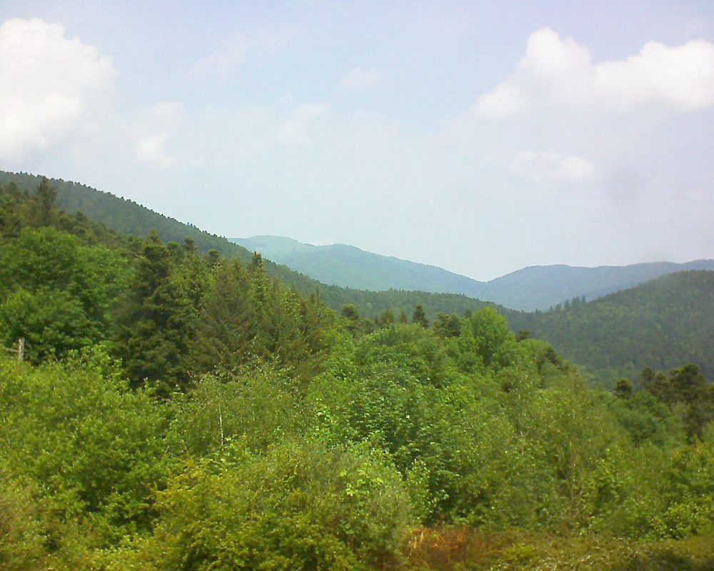 Le petit ballon vu depuis le Domaine Langmatt à Murbach le 19.05.2018 à 13:00 Le petit ballon (Alsace, Vosges) le 19.05.2018 à 13:00
