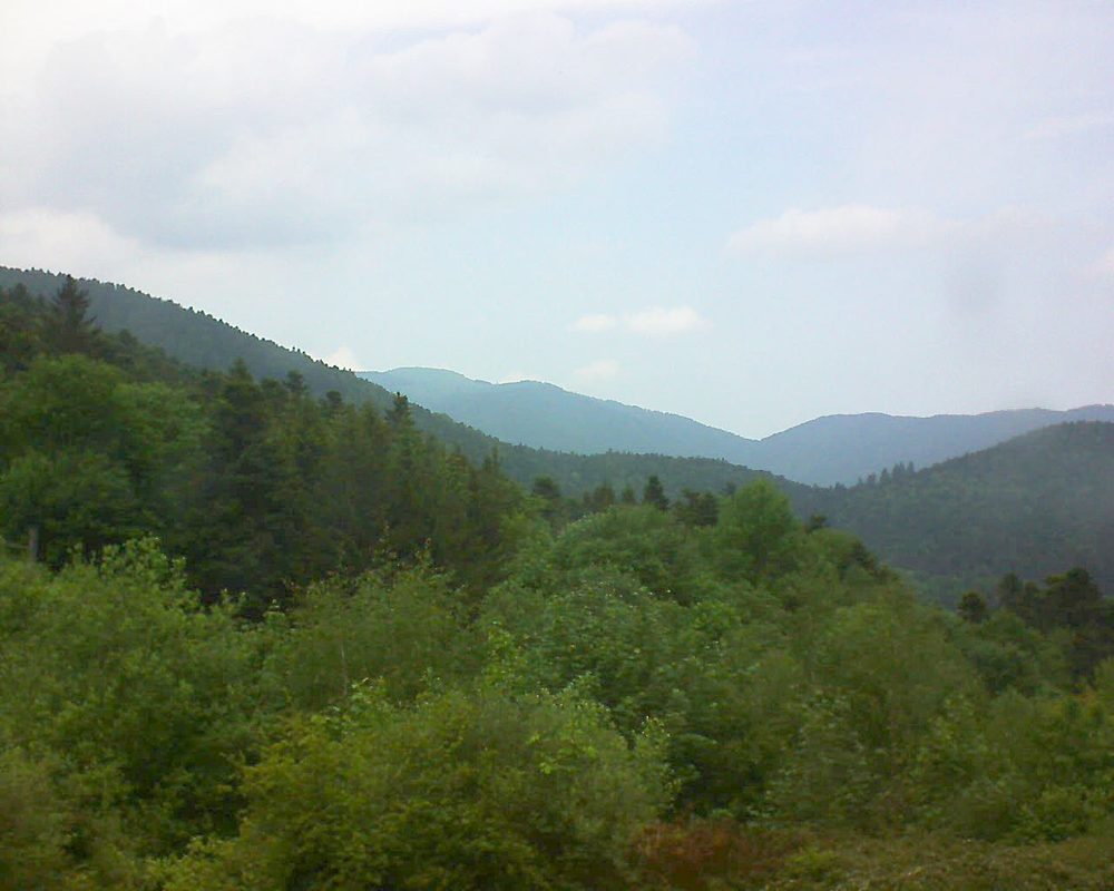Le petit ballon vu depuis le Domaine Langmatt à Murbach le 19.05.2018 à 14:15 Le petit ballon (Alsace, Vosges) le 19.05.2018 à 14:15