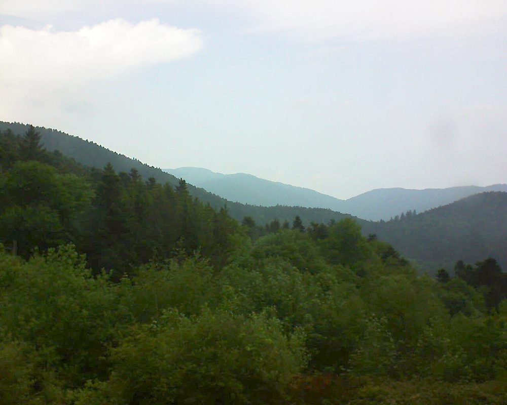 Le petit ballon vu depuis le Domaine Langmatt à Murbach le 19.05.2018 à 15:15 Le petit ballon (Alsace, Vosges) le 19.05.2018 à 15:15