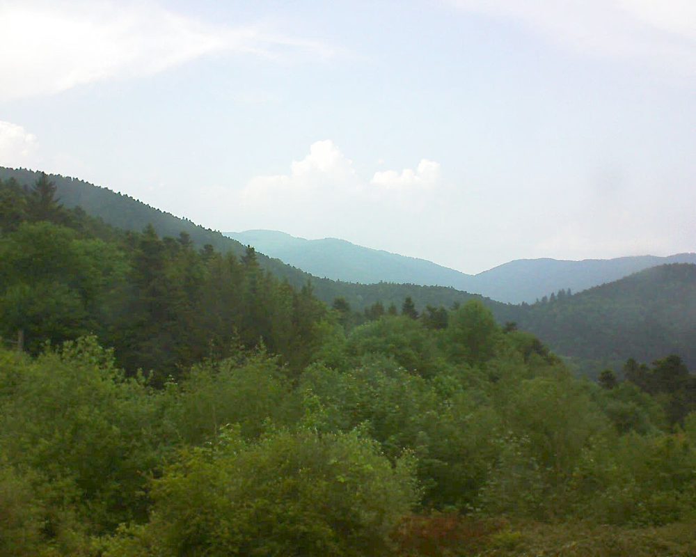Le petit ballon vu depuis le Domaine Langmatt à Murbach le 19.05.2018 à 16:45 Le petit ballon (Alsace, Vosges) le 19.05.2018 à 16:45