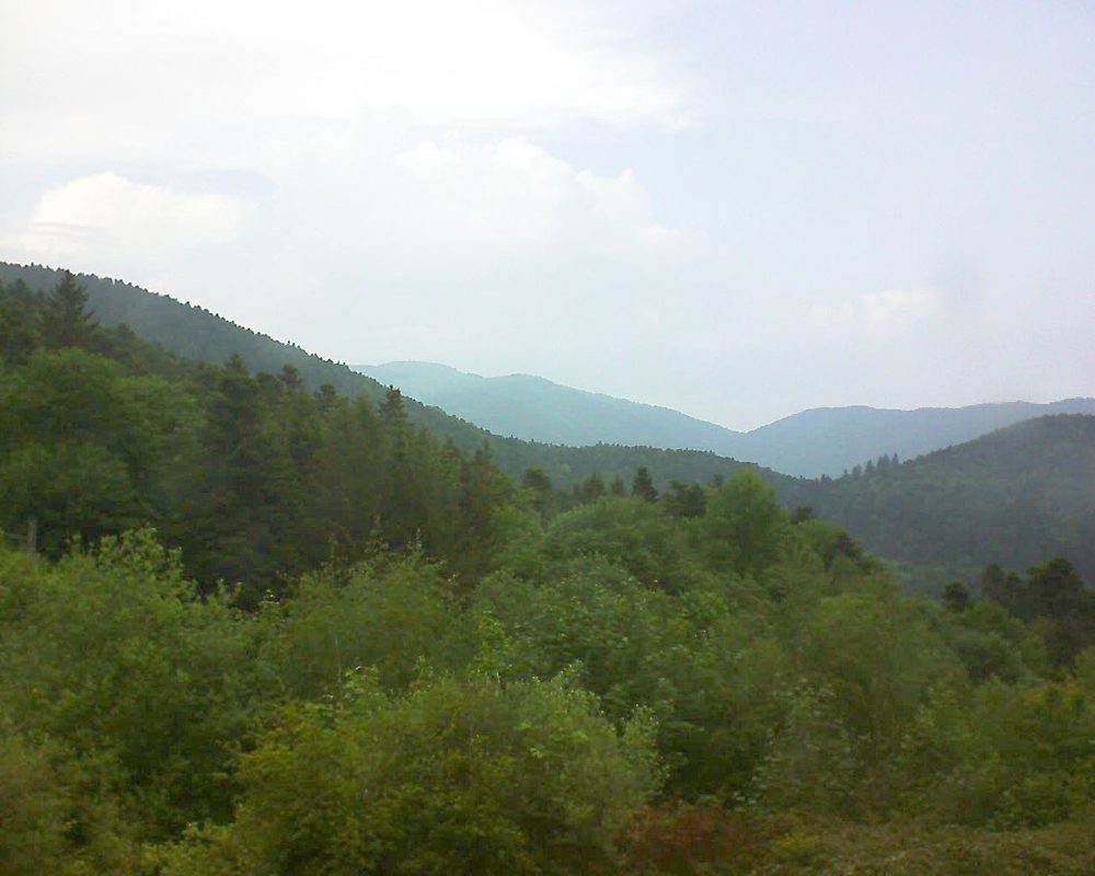 Le petit ballon vu depuis le Domaine Langmatt à Murbach le 19.05.2018 à 17:00 Le petit ballon (Alsace, Vosges) le 19.05.2018 à 17:00