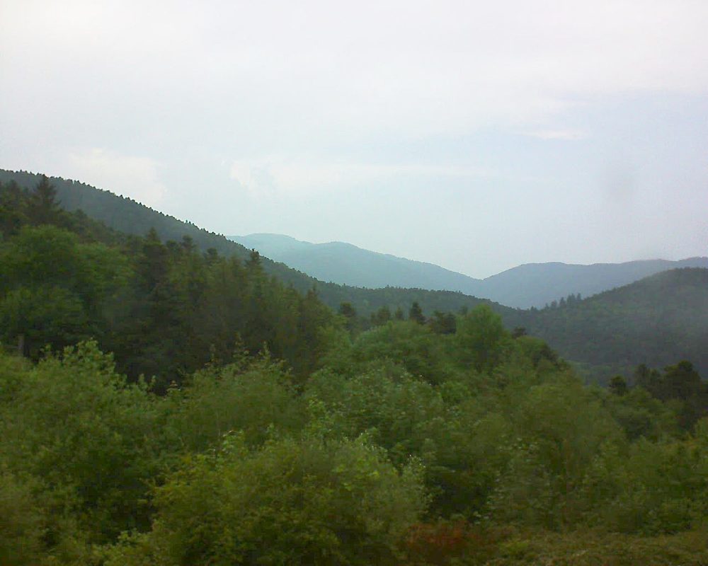Le petit ballon vu depuis le Domaine Langmatt à Murbach le 19.05.2018 à 18:00 Le petit ballon (Alsace, Vosges) le 19.05.2018 à 18:00