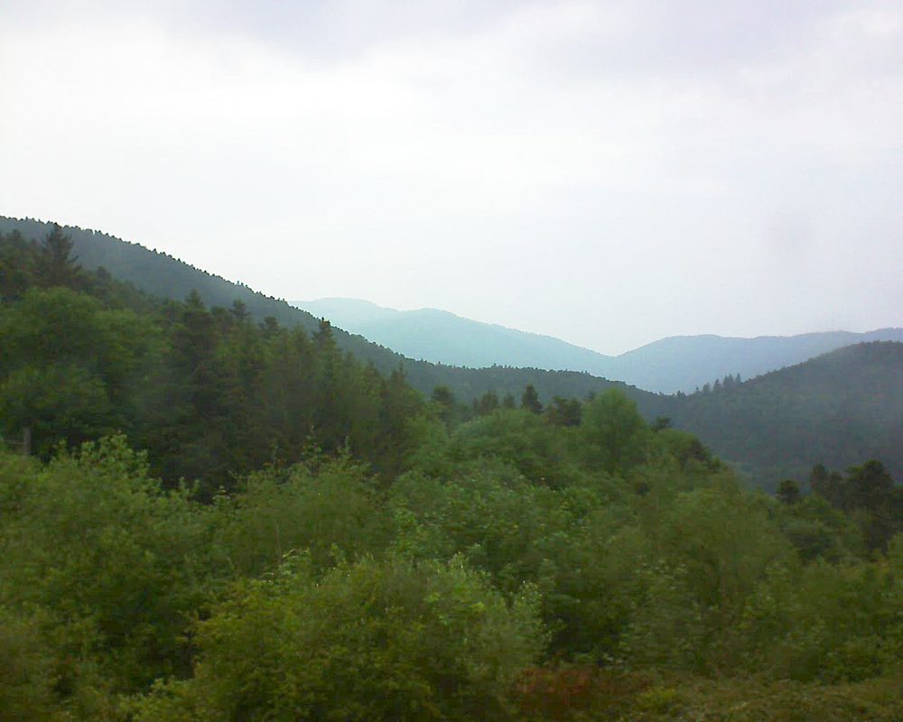 Le petit ballon vu depuis le Domaine Langmatt à Murbach le 19.05.2018 à 18:45 Le petit ballon (Alsace, Vosges) le 19.05.2018 à 18:45