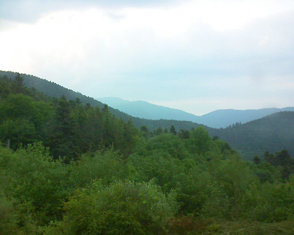 Le petit ballon vu depuis le Domaine Langmatt à Murbach le 19.05.2018 à 20:45 Le petit ballon (Alsace, Vosges) le 19.05.2018 à 20:45