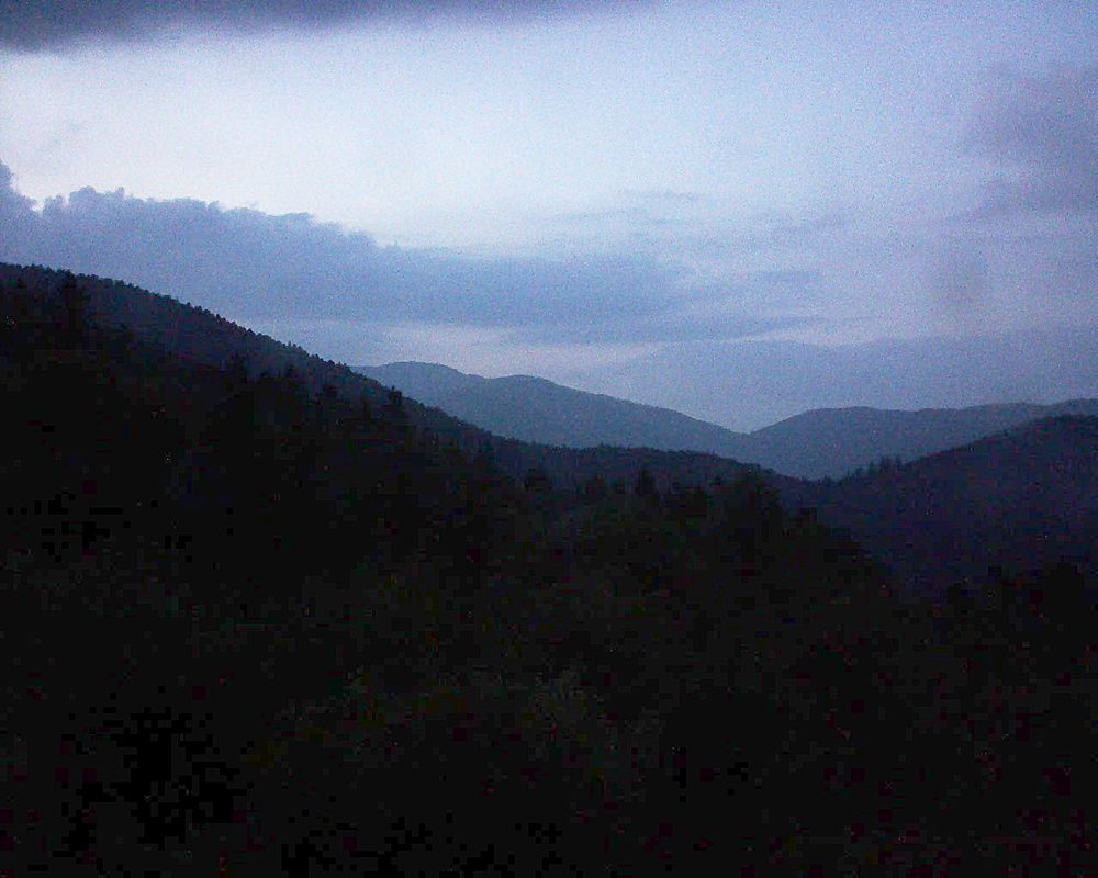Le petit ballon vu depuis le Domaine Langmatt à Murbach le 19.05.2018 à 21:30 Le petit ballon (Alsace, Vosges) le 19.05.2018 à 21:30