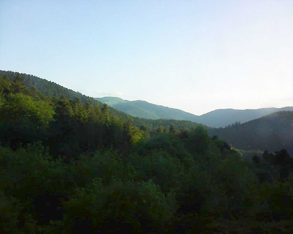 Le petit ballon vu depuis le Domaine Langmatt à Murbach le 20.05.2018 à 07:15 Le petit ballon (Alsace, Vosges) le 20.05.2018 à 07:15
