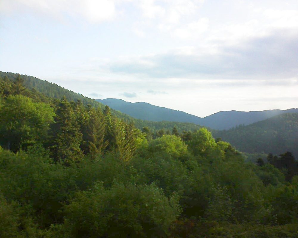 Le petit ballon vu depuis le Domaine Langmatt à Murbach le 20.05.2018 à 07:30 Le petit ballon (Alsace, Vosges) le 20.05.2018 à 07:30