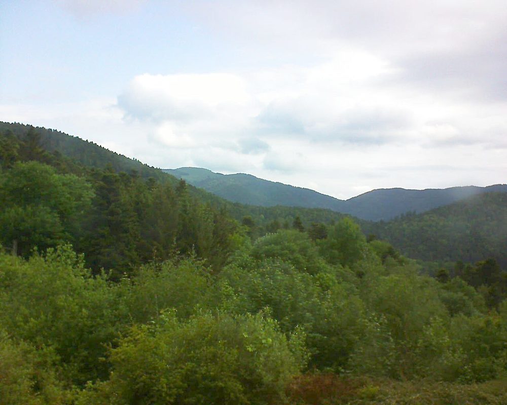 Le petit ballon vu depuis le Domaine Langmatt à Murbach le 20.05.2018 à 09:15 Le petit ballon (Alsace, Vosges) le 20.05.2018 à 09:15