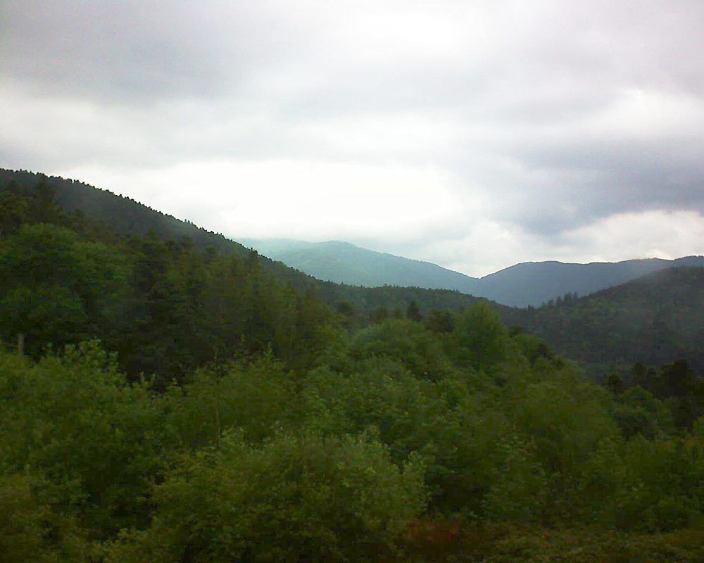 Le petit ballon vu depuis le Domaine Langmatt à Murbach le 20.05.2018 à 10:45 Le petit ballon (Alsace, Vosges) le 20.05.2018 à 10:45