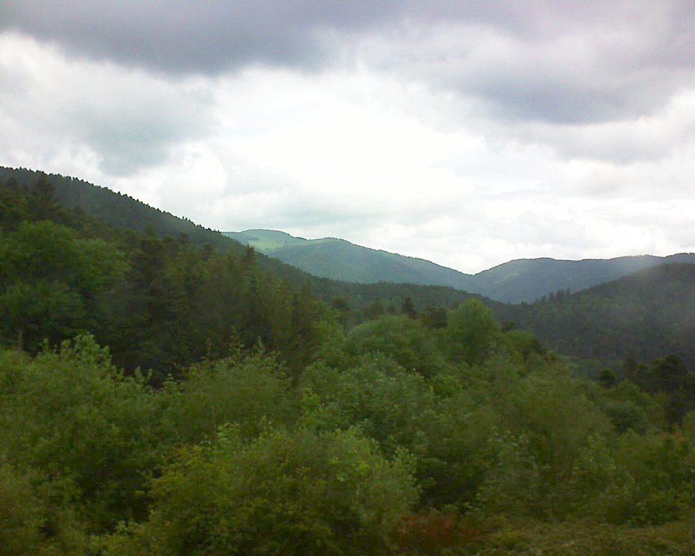 Le petit ballon vu depuis le Domaine Langmatt à Murbach le 20.05.2018 à 12:15 Le petit ballon (Alsace, Vosges) le 20.05.2018 à 12:15