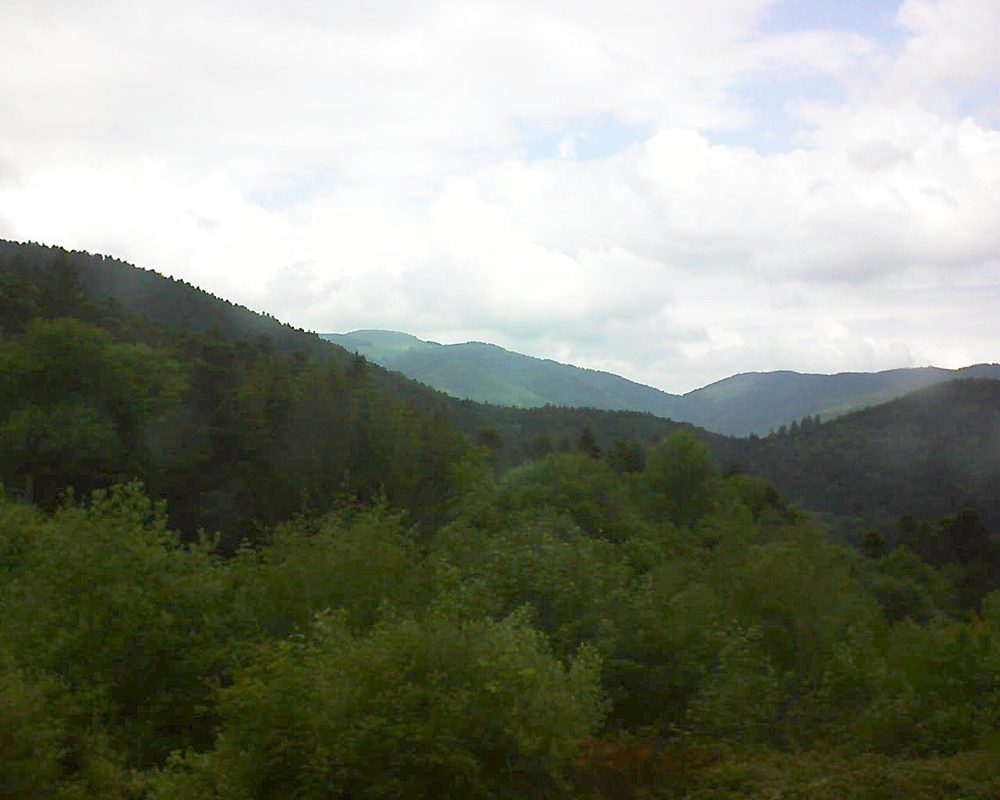 Le petit ballon vu depuis le Domaine Langmatt à Murbach le 20.05.2018 à 12:45 Le petit ballon (Alsace, Vosges) le 20.05.2018 à 12:45
