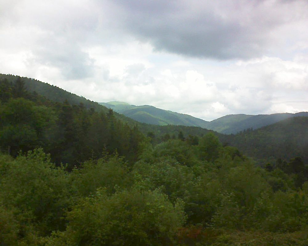 Le petit ballon vu depuis le Domaine Langmatt à Murbach le 20.05.2018 à 13:00 Le petit ballon (Alsace, Vosges) le 20.05.2018 à 13:00