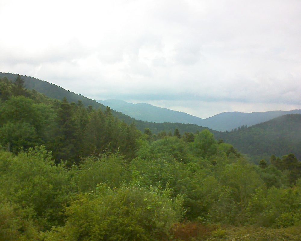 Le petit ballon vu depuis le Domaine Langmatt à Murbach le 20.05.2018 à 15:00 Le petit ballon (Alsace, Vosges) le 20.05.2018 à 15:00