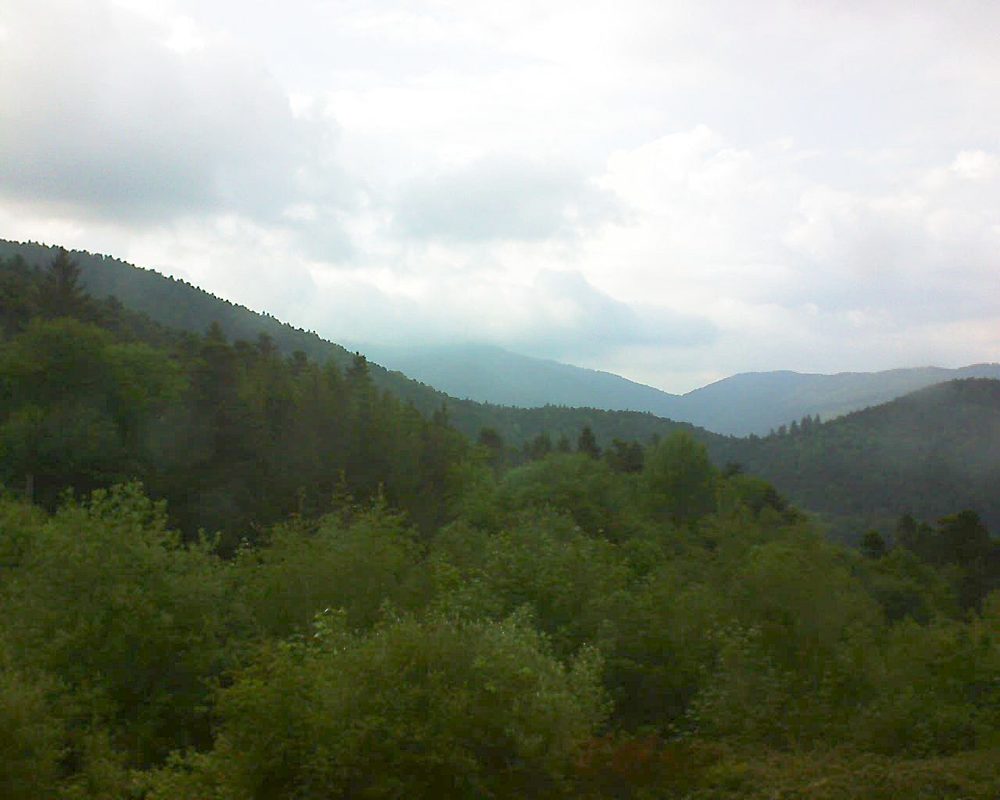 Le petit ballon vu depuis le Domaine Langmatt à Murbach le 20.05.2018 à 19:15 Le petit ballon (Alsace, Vosges) le 20.05.2018 à 19:15
