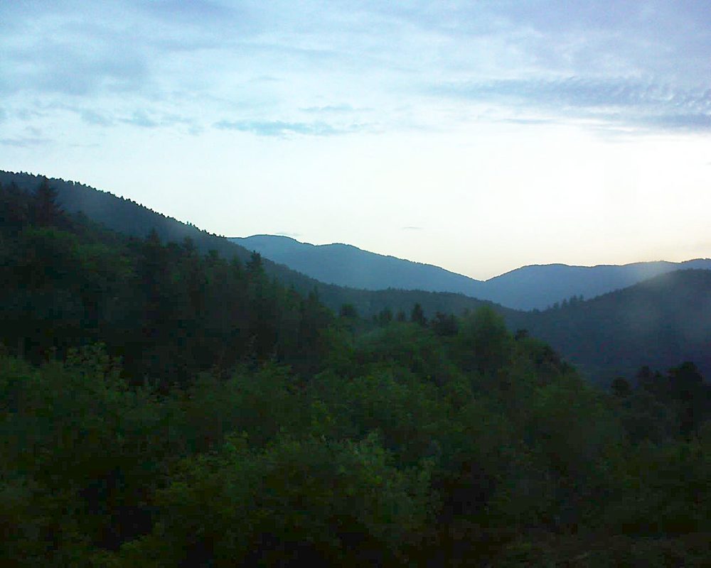 Le petit ballon vu depuis le Domaine Langmatt à Murbach le 21.05.2018 à 05:45 Le petit ballon (Alsace, Vosges) le 21.05.2018 à 05:45