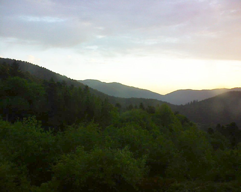 Le petit ballon vu depuis le Domaine Langmatt à Murbach le 21.05.2018 à 06:00 Le petit ballon (Alsace, Vosges) le 21.05.2018 à 06:00