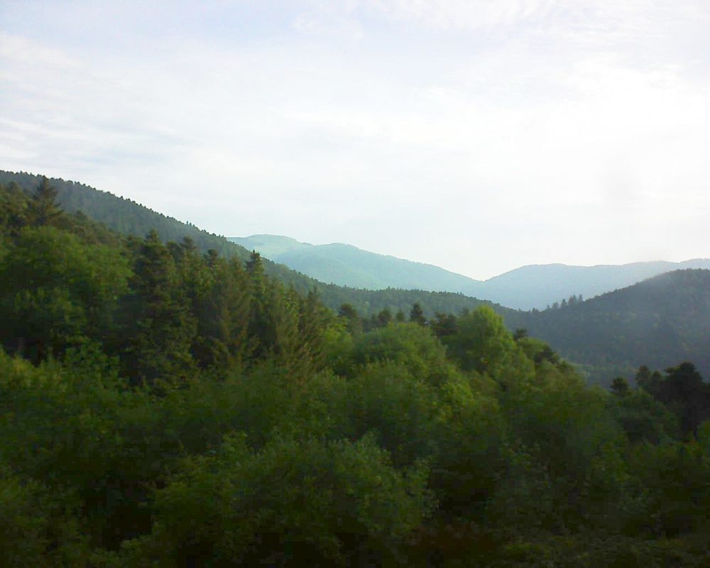 Le petit ballon vu depuis le Domaine Langmatt à Murbach le 21.05.2018 à 07:45 Le petit ballon (Alsace, Vosges) le 21.05.2018 à 07:45
