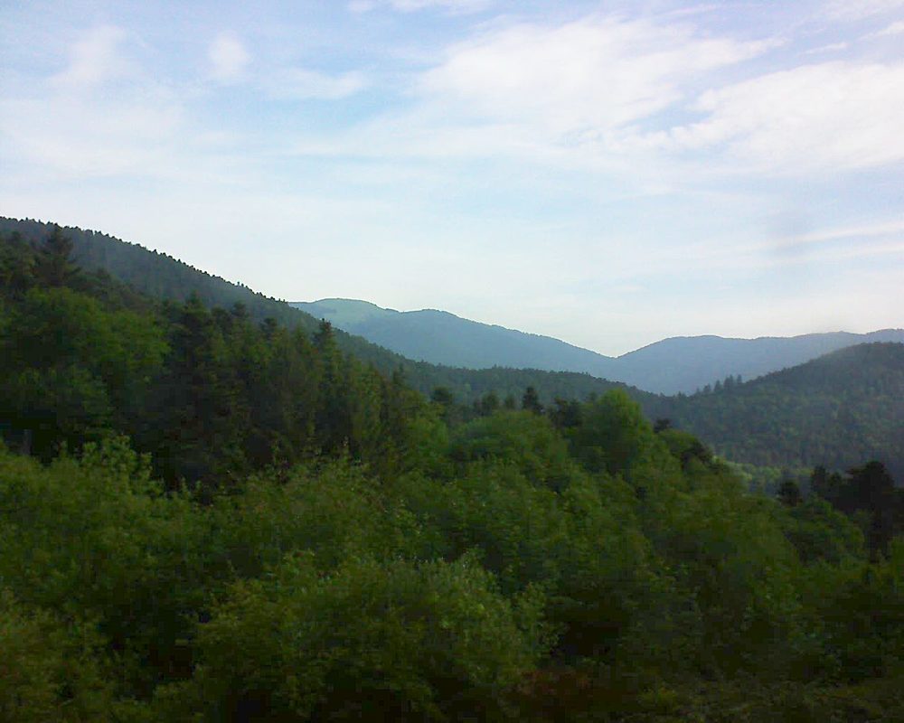 Le petit ballon vu depuis le Domaine Langmatt à Murbach le 21.05.2018 à 08:45 Le petit ballon (Alsace, Vosges) le 21.05.2018 à 08:45