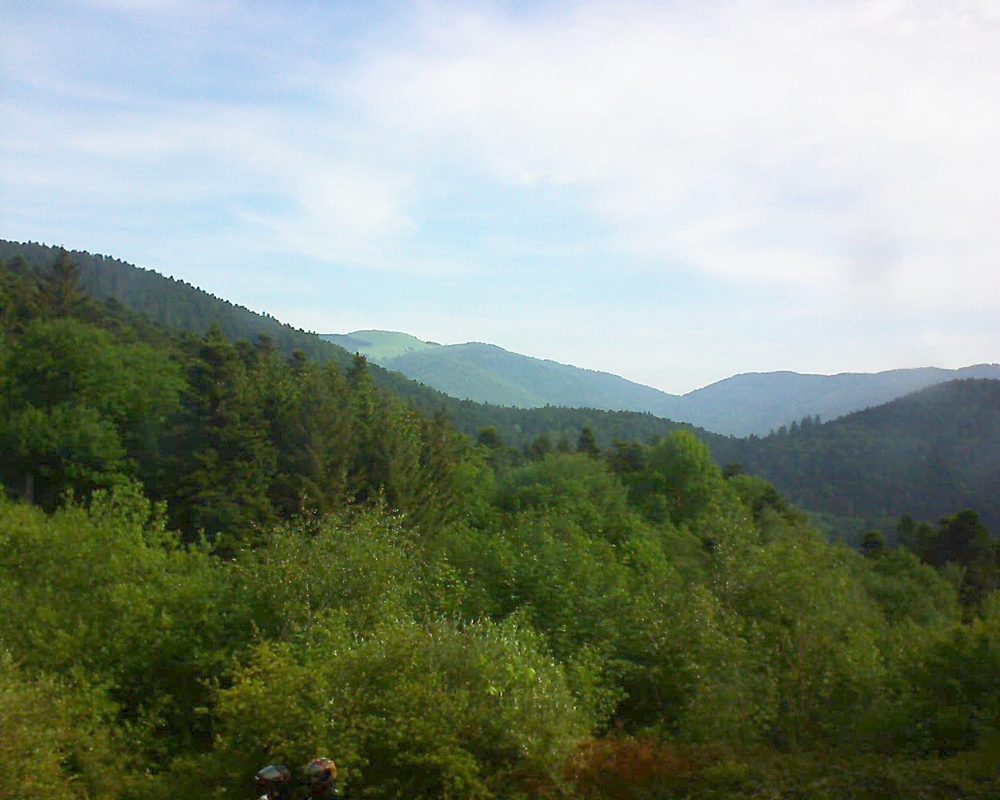 Le petit ballon vu depuis le Domaine Langmatt à Murbach le 21.05.2018 à 09:15 Le petit ballon (Alsace, Vosges) le 21.05.2018 à 09:15